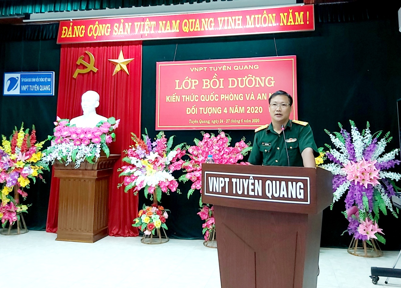 VNPT Tuyên Quang tổ chức lớp bồi dưỡng kiến thức về quốc phòng, an ninh cho đối tượng 4 năm 2020 VNPT Tuyên Quang tổ chức lớp bồi dưỡng kiến thức về quốc phòng, an ninh cho đối tượng 4 năm 2020